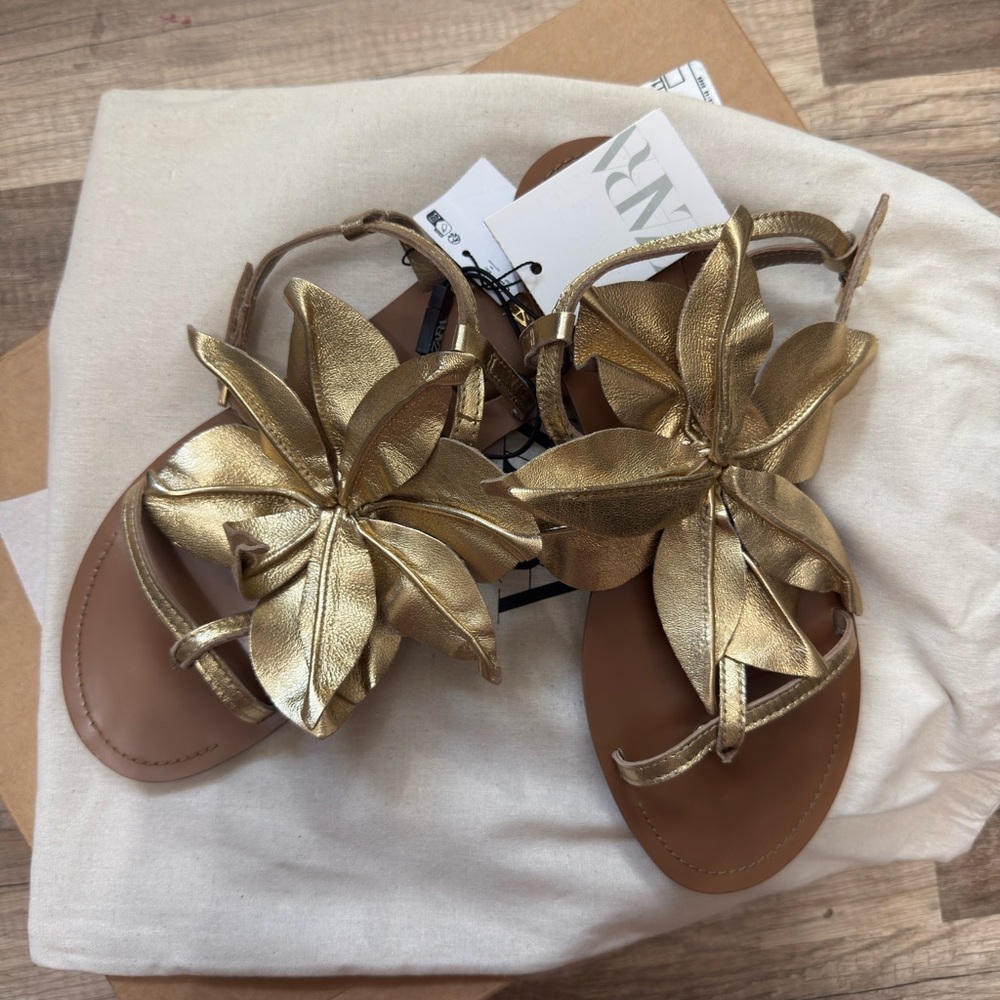 Zara Metallic Gold Women's Sandals BLOGGERES FAVORITE - Picture 8 of 10